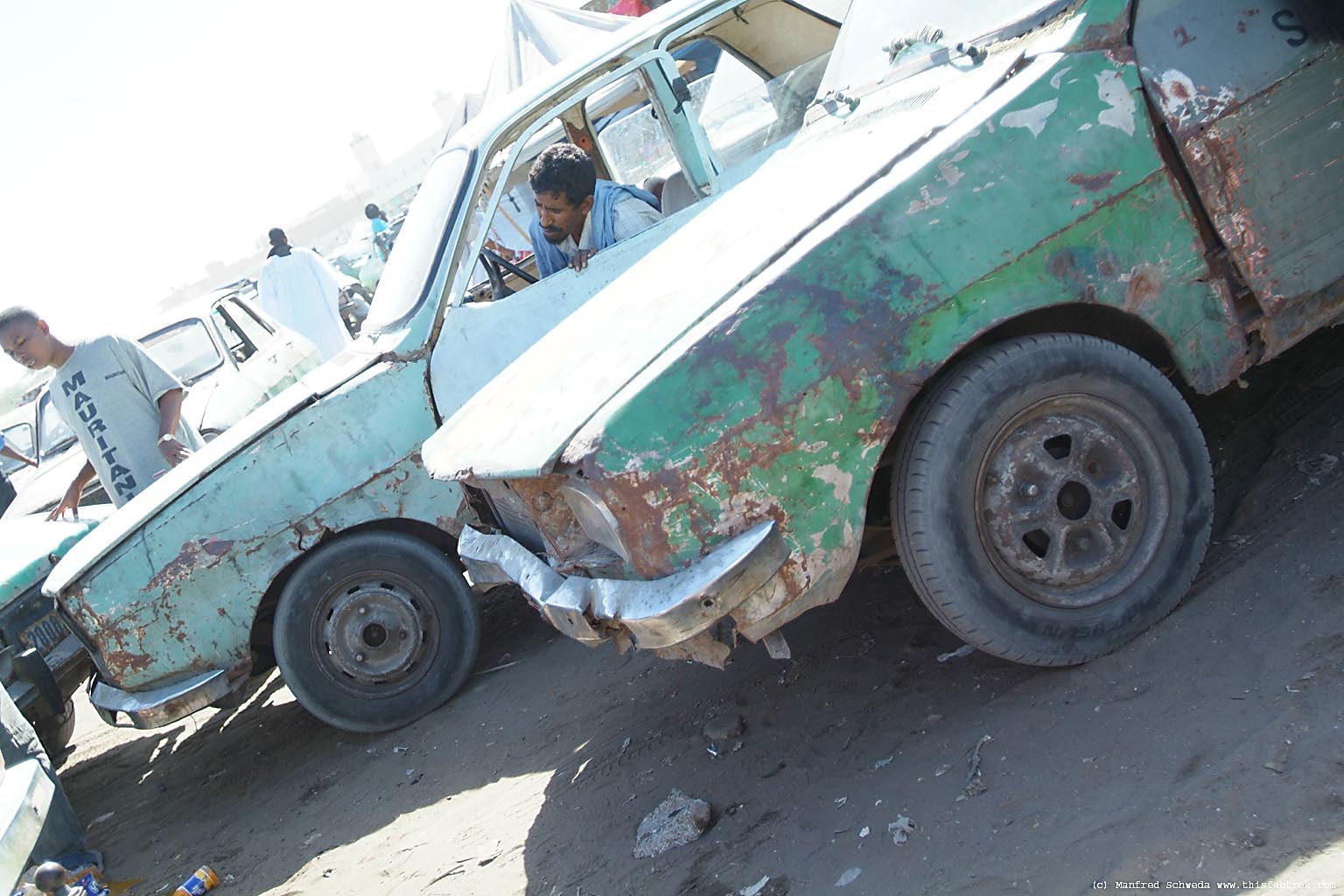 mauritania cars.jpg