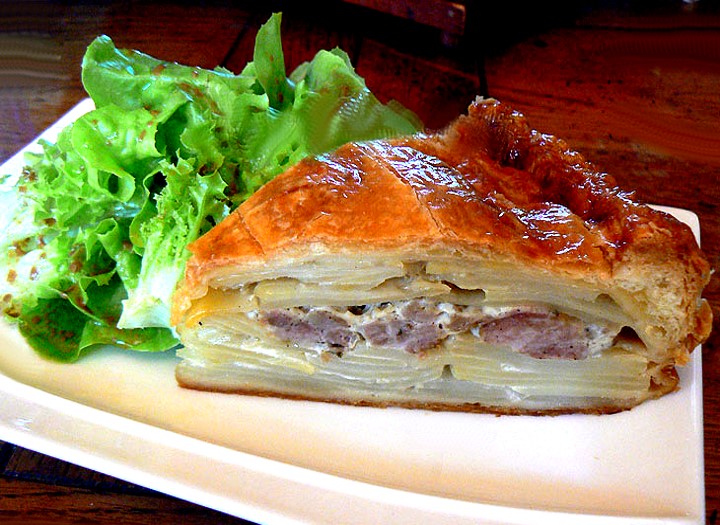 tourtiere-du-limousin-et-salade-verte-5b1-5d.jpg