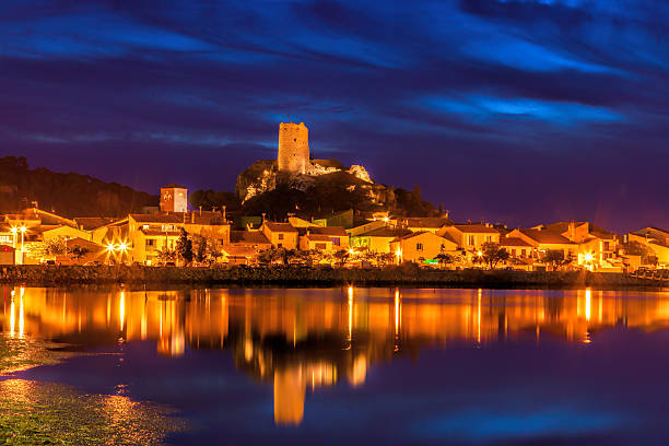 medieval-village-of-gruissan-by-night[1].jpg