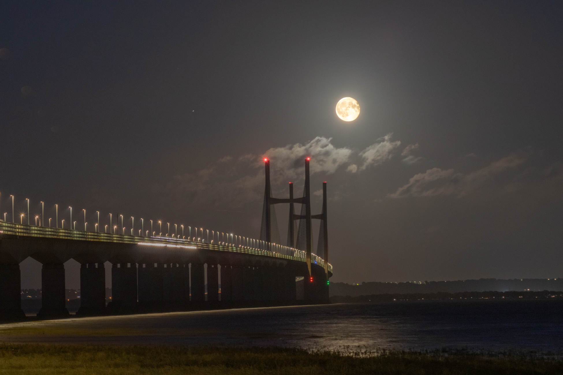 Severn Bridge Super Blue Moon-2-2.JPG